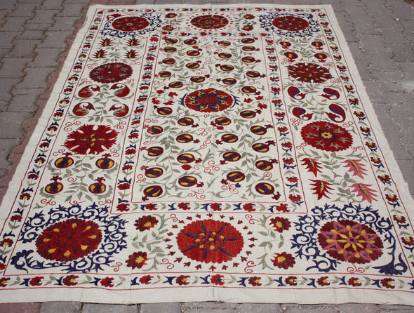 Silk Suzani 5x7, Suzani Tapestry, Bedspread, Wall Hanging, Hand Embroidered 58x85
